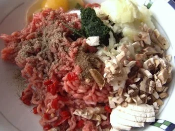 Rezept: Fleisch-Kräuter-Käse-Bällchen Bild Nr. 4 Fleisch-Kräuter-Käse-Bällchen - Rezept - Bild Nr. 4