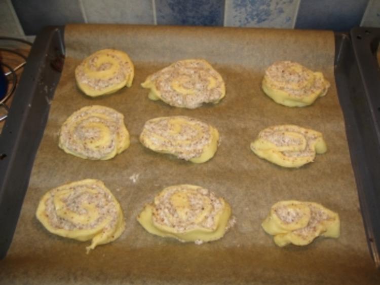 Schnecken mit zweierlei Füllung - 322 kcal/100g