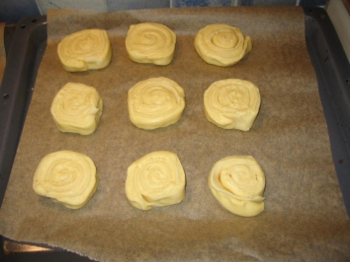 Schnecken mit zweierlei Füllung - 322 kcal/100g