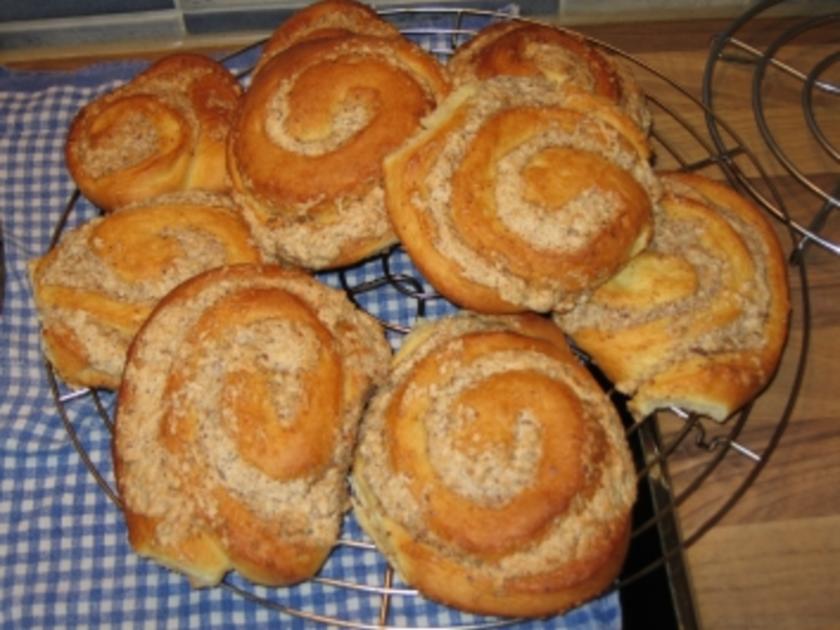 Schnecken mit zweierlei Füllung - 322 kcal/100g