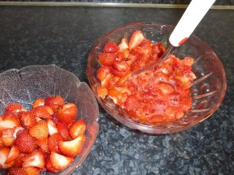 Erdbeerkäse ( Nachspeise mit frischen Erdbeeren ) - Rezept - Bild Nr. 4