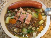 Linsenpott mit Rindsmettwurst ... - Rezept