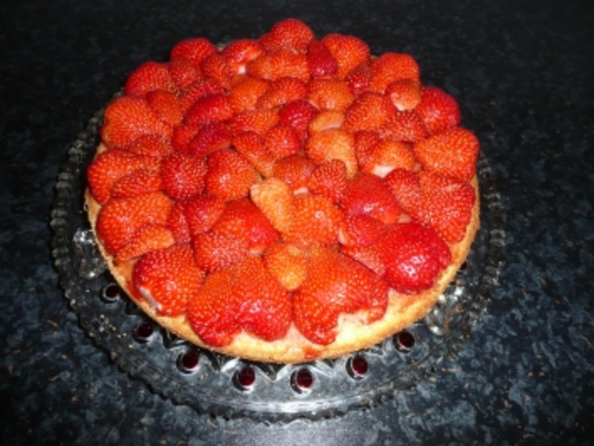 Erdbeer-Sahne-Torte - Rezept - Bild Nr. 2