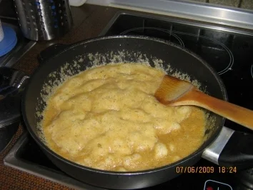 Rezept: Spargel mit gerösteten Semmelbröseln Bild Nr. 3 Spargel mit gerösteten Semmelbröseln - Rezept - Bild Nr. 3