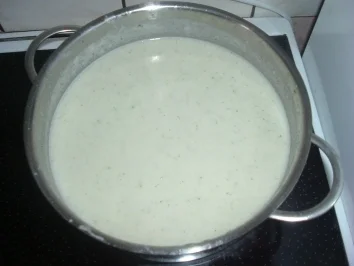 Rezept: SUPPE: KOHLRABI-CREMESUPPE Bild Nr. 4 SUPPE: KOHLRABI-CREMESUPPE - Rezept - Bild Nr. 4