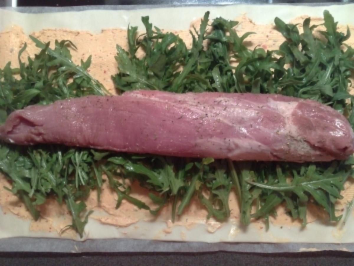 Rassiges Schweinefilet im Ruccola-Teig-Mantel - Rezept - Bild Nr. 3