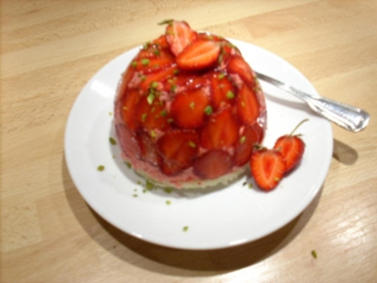 Erdbeer-Creme-Törtchen - Rezept