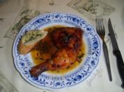 Hähnchenschenkel im Kräuterbett an Biersauce - Rezept