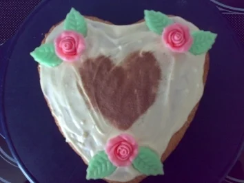 ** Kuchen & Co. ** Bisquit-Herz - Rezept