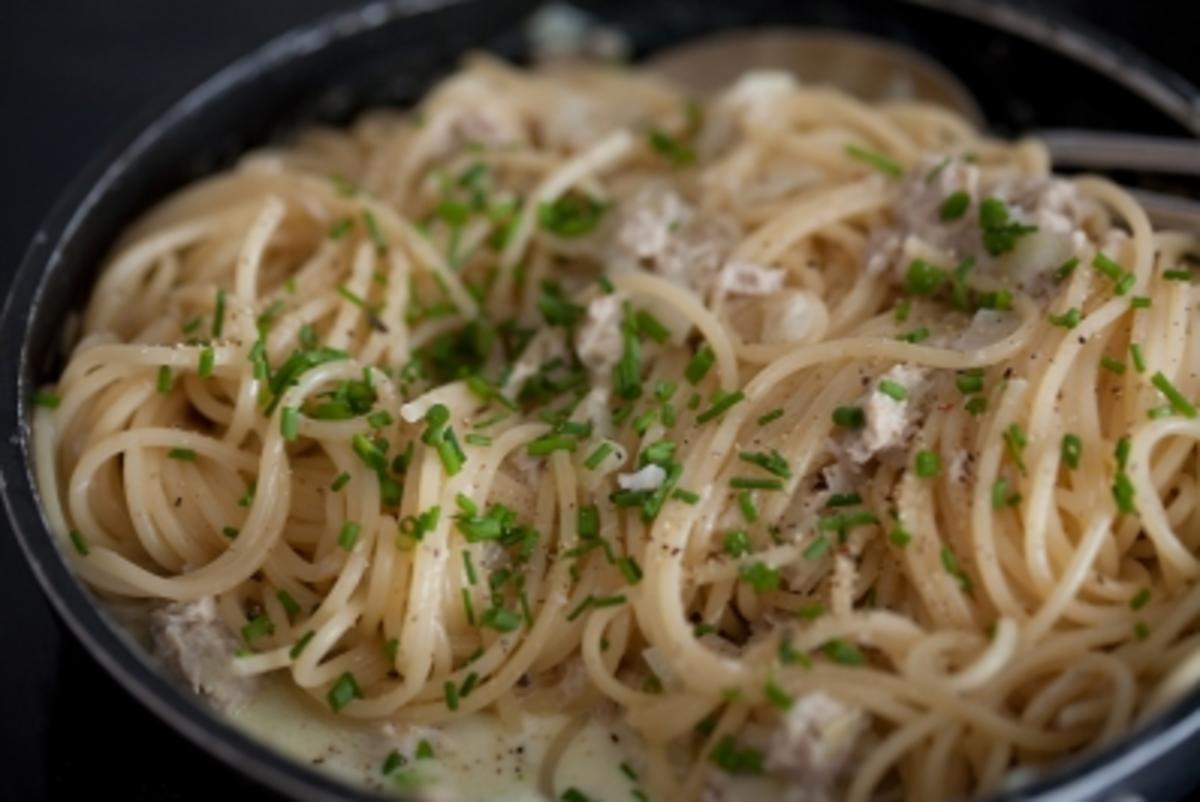 Bilder für Spaghetti mit Thunfisch Sahnesauce - Rezept