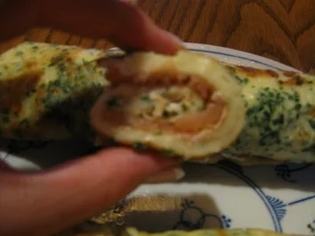 Plinsen gefüllt mit Lachs und Frischkäse - Rezept - Bild Nr. 2