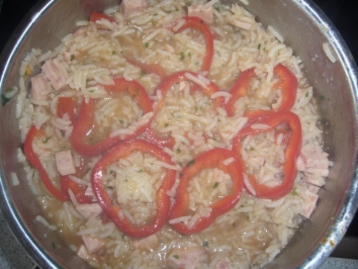 Hauptspeise: Paprika und Tomaten und Wurst flüchten sich in Reis - Rezept - Bild Nr. 2