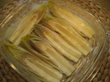 Rezept: Chicoree überbacken Bild Nr. 2 Chicoree überbacken - Rezept - Bild Nr. 2