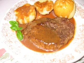 Rezept: Hauptgericht: Rinder-Hüftsteak in Rotweinsoße Bild Nr. 9 Hauptgericht: Rinder-Hüftsteak in Rotweinsoße - Rezept - Bild Nr. 9