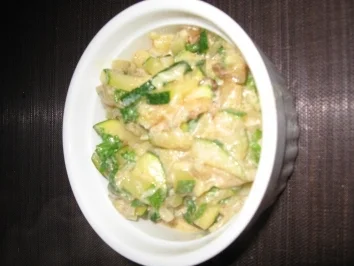 Zucchini-Joghurt-Gemüse - Rezept