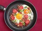 Huevos a la Flamenca Traditionell spanische Eierspeise - Rezept