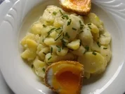 Rezept: Fritierte Eier mit Spargel-Kartoffelsalat Fritierte Eier mit Spargel-Kartoffelsalat - Rezept