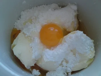 Rezept: Haselnusskuchen mit Schokostückchen Bild Nr. 3 Haselnusskuchen mit Schokostückchen - Rezept - Bild Nr. 3