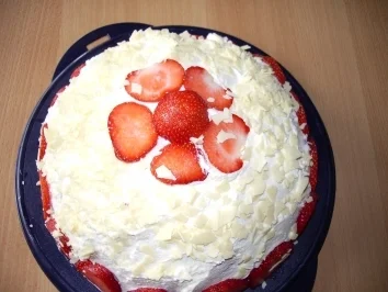 Rezept: Torten: Erdbeerbombe Bild Nr. 2 Torten: Erdbeerbombe - Rezept - Bild Nr. 2