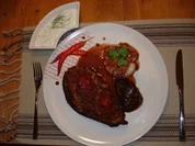 Karniyarik alla Thueringer mit Reis und Knoblauchjoghurt - Rezept