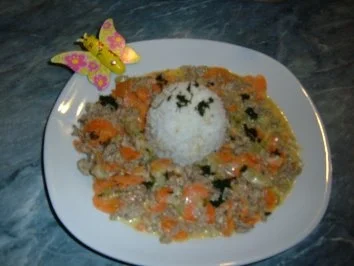 Schmorgurkenpfanne mit Gehacktes - Rezept