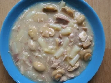 Rezept: Hühnerfrikasse Hühnerfrikasse - Rezept