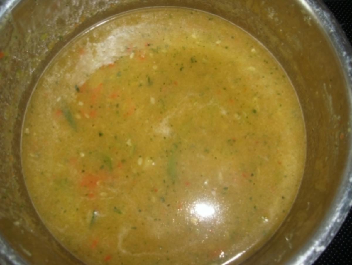 Scharfe Paprika-Zucchini-Cremesuppe - Rezept