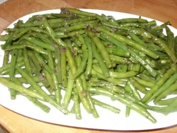kleine grüne Schlangen(-bohnen) - Rezept