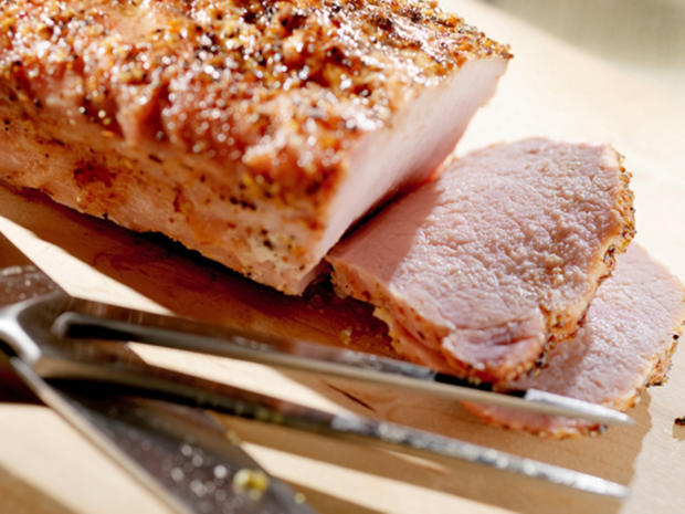 Schweinenacken Braten im Ganzen - Rezept - kochbar.de