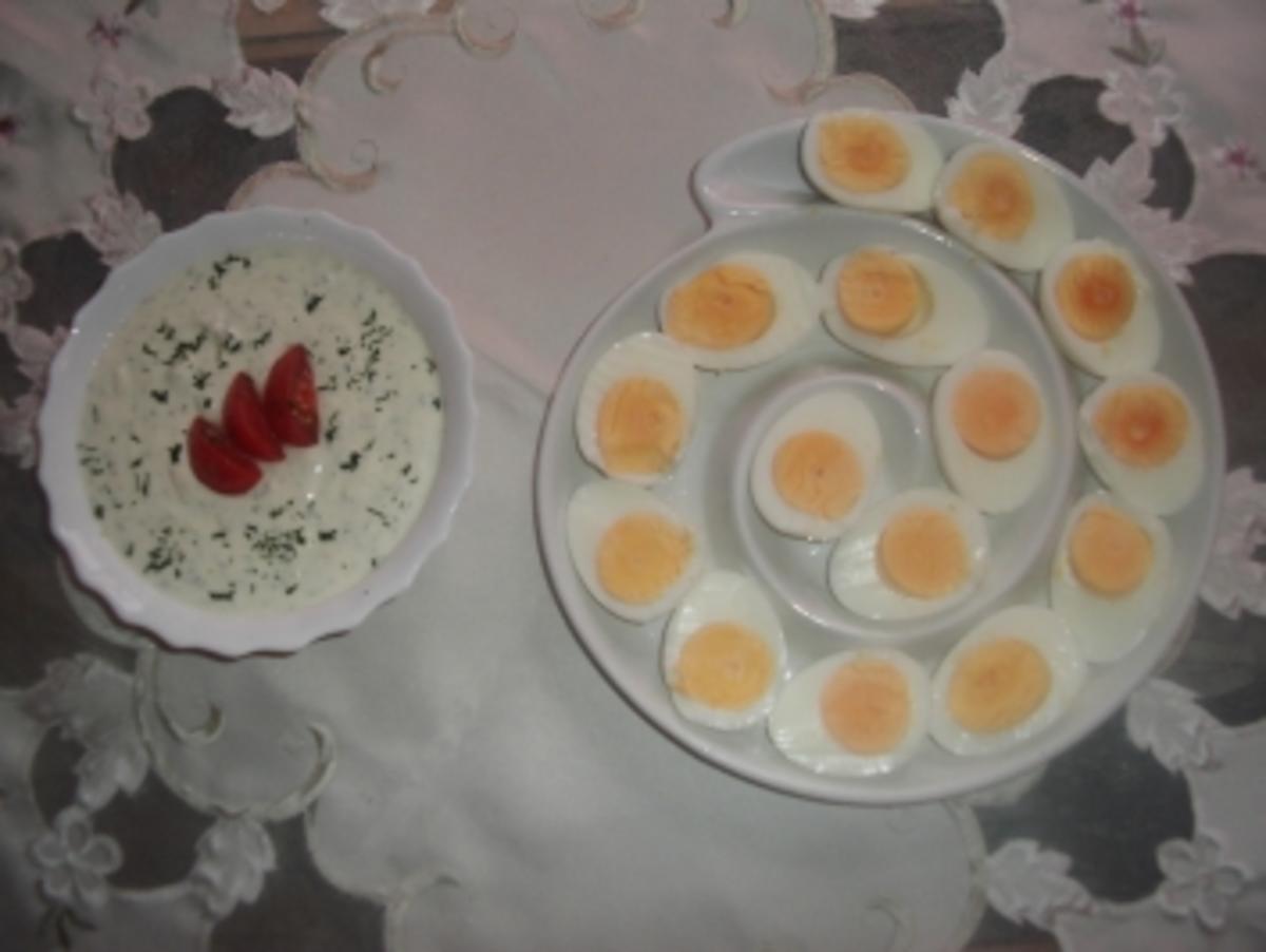 Eier mit feiner Kräutersauce - Rezept