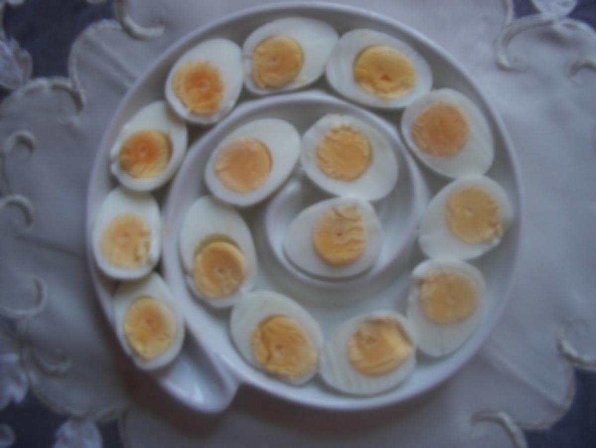 Eier mit feiner Kräutersauce - Rezept - Bild Nr. 2