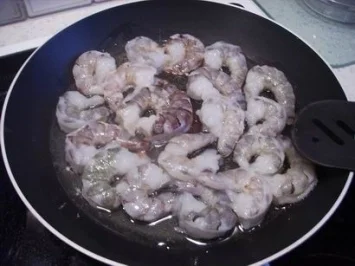 Thai - Gebratene Garnelen mit rotem Curry - Rezept