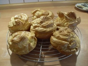 Windbeutel mit Kokos-Sahne-Füllung - Rezept - Bild Nr. 2