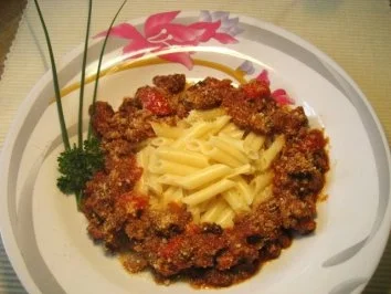 Penne mit sehr scharfem Hackfleisch - Rezept