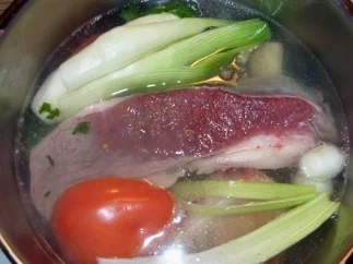 Rezept: Tafelspitz mit Meerrettich Bild Nr. 2 Tafelspitz mit Meerrettich - Rezept - Bild Nr. 2