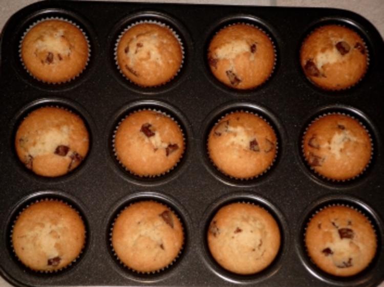 Milka-Muffins weiß-schwarz - Rezept mit Bild - kochbar.de