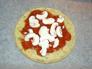 Rezept: Pfannkuchenpizza Bild Nr. 7 Pfannkuchenpizza - Rezept - Bild Nr. 7