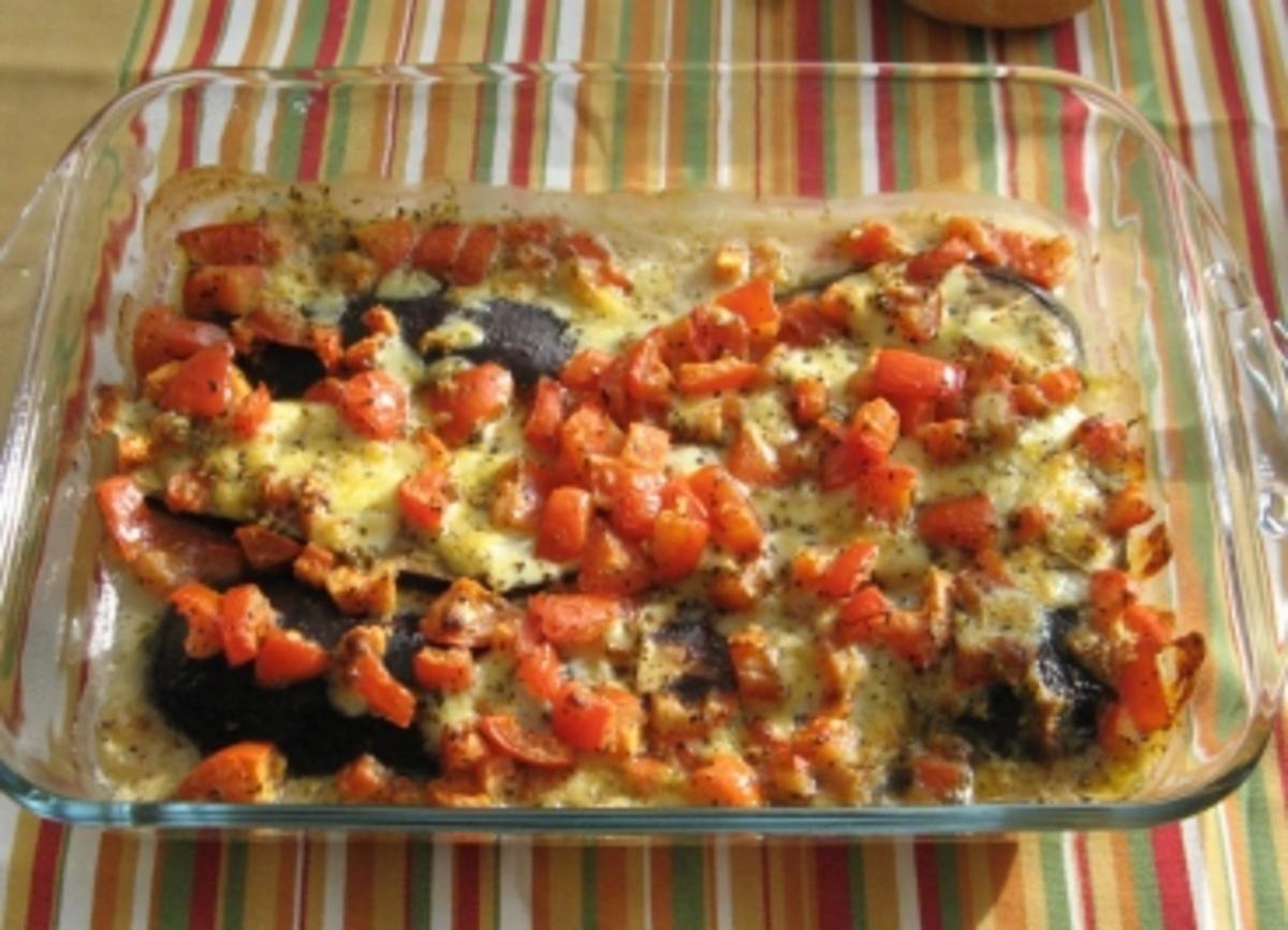 Gratinierte Auberginen mit Tomaten und Mozarella - Rezept - Bild Nr. 3