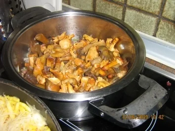 Käsespätzle mit Pfifferlingrahmsößle - Rezept - Bild Nr. 4