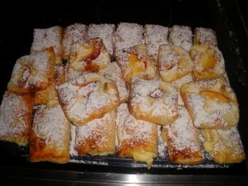 HEUTE IST FÜR ALLE GENUG DA.Topfen-Nektarinen-Taschen - Rezept - Bild Nr. 7