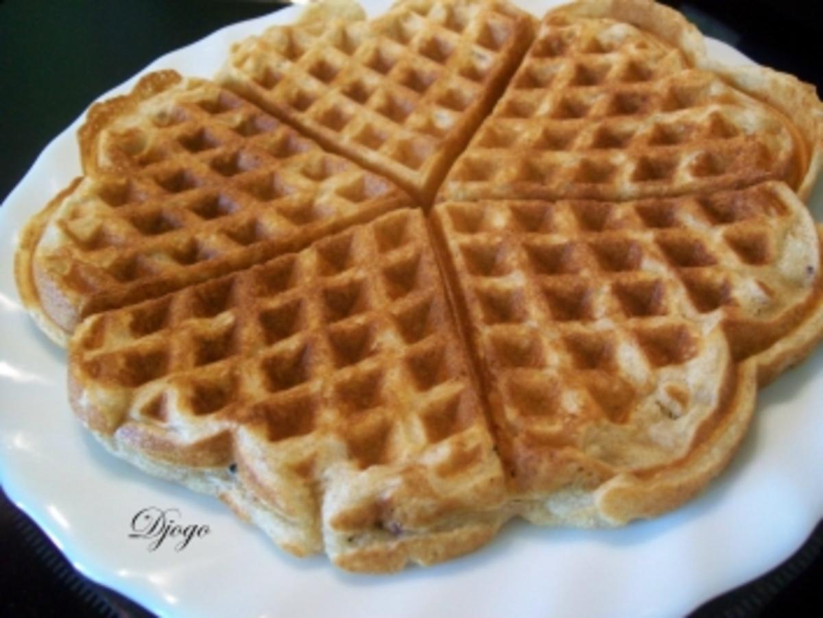 Bilder für Süße Vollwert Waffeln - Rezept