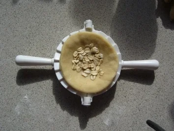 Gebäck süß: Stachelbeerpudding versteckt sich in Hefeteigtaschen - Rezept - Bild Nr. 5