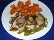 Süßkartoffeln mit Filet auf Paprika-Zwiebelbett - Rezept