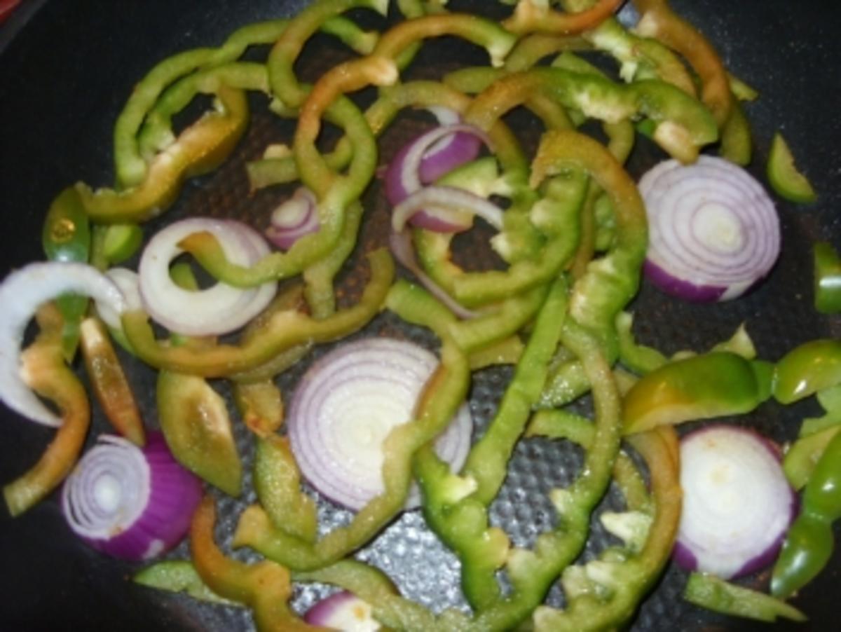Süßkartoffeln mit Filet auf Paprika-Zwiebelbett - Rezept - Bild Nr. 4