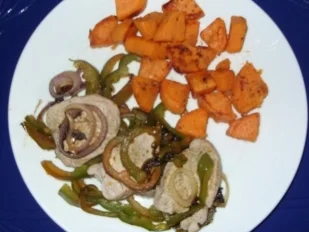 Rezept: Süßkartoffeln mit Filet auf Paprika-Zwiebelbett Bild Nr. 5 Süßkartoffeln mit Filet auf Paprika-Zwiebelbett - Rezept - Bild Nr. 5