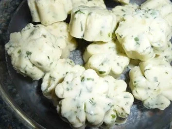 Knofi-Kräuter-Party-Butter - Rezept - Bild Nr. 8