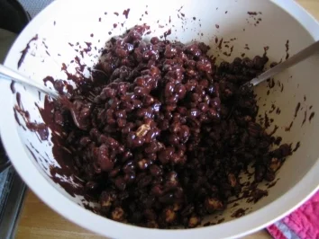 Erdbeertorte mit Knusperboden - Rezept - Bild Nr. 4