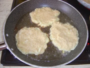 Rezept: Reibeplätzchen Bild Nr. 4 Reibeplätzchen - Rezept - Bild Nr. 4