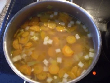 Rezept: Kartoffelsuppe hausgemacht Bild Nr. 2 Kartoffelsuppe hausgemacht - Rezept - Bild Nr. 2