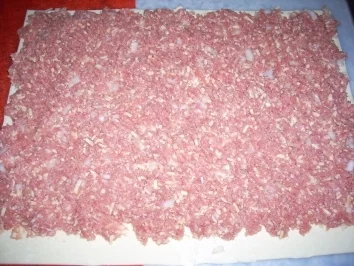 Rezept: Gefüllte Mett - Blätterteig - Röllchen Bild Nr. 3 Gefüllte Mett - Blätterteig - Röllchen - Rezept - Bild Nr. 3